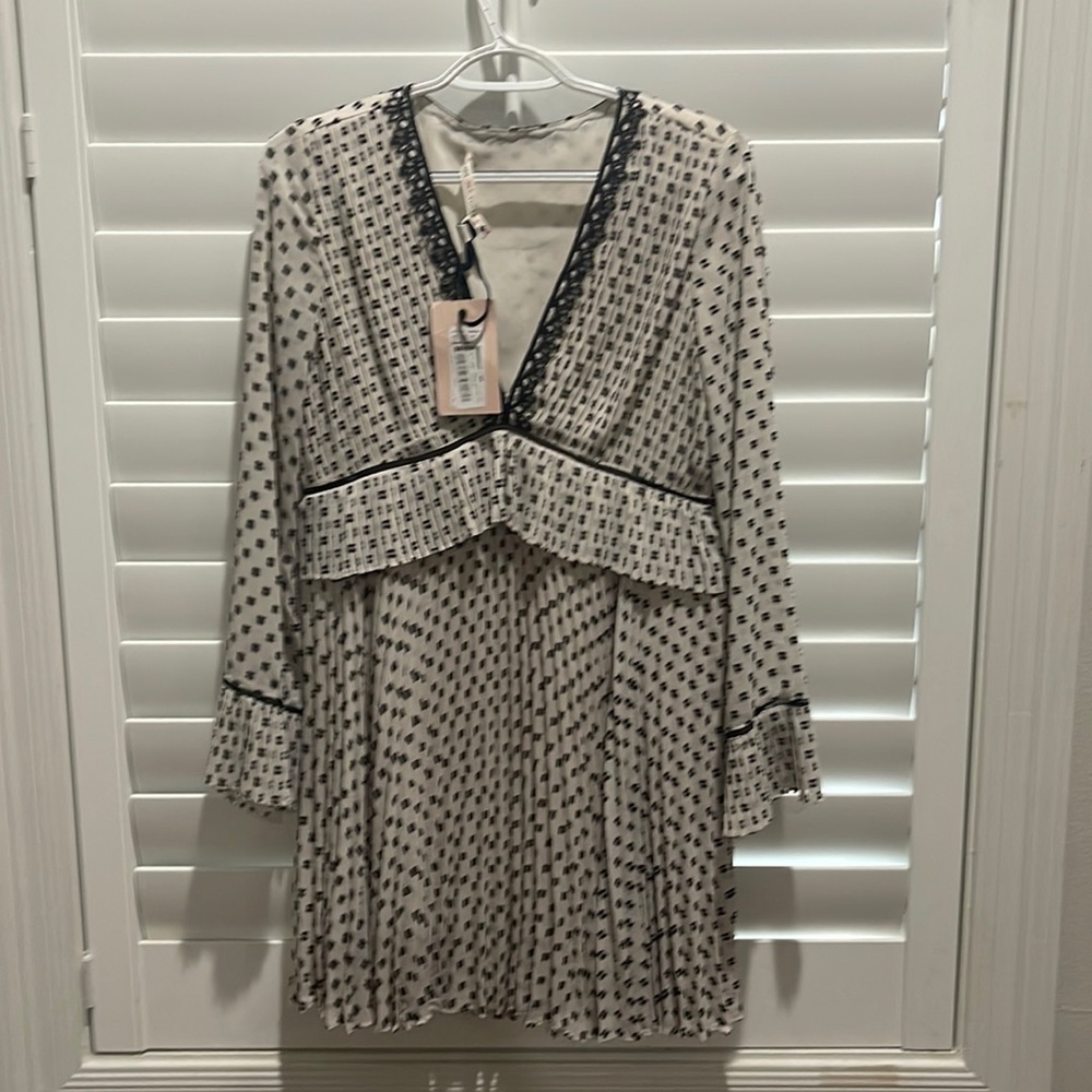Chelsea & violet pleated peplum dress. Size small new with tags